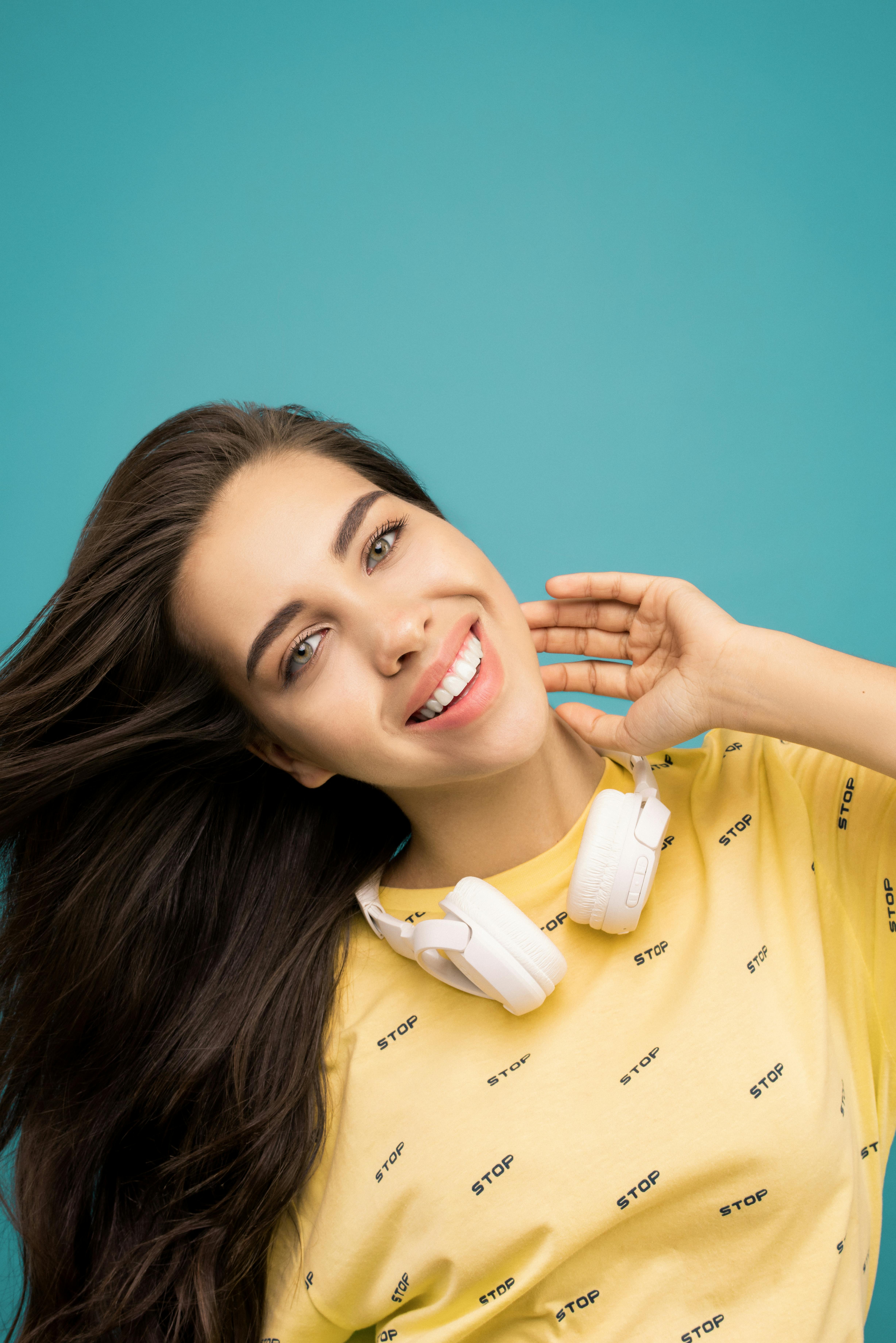 《声浪归港》海报封面