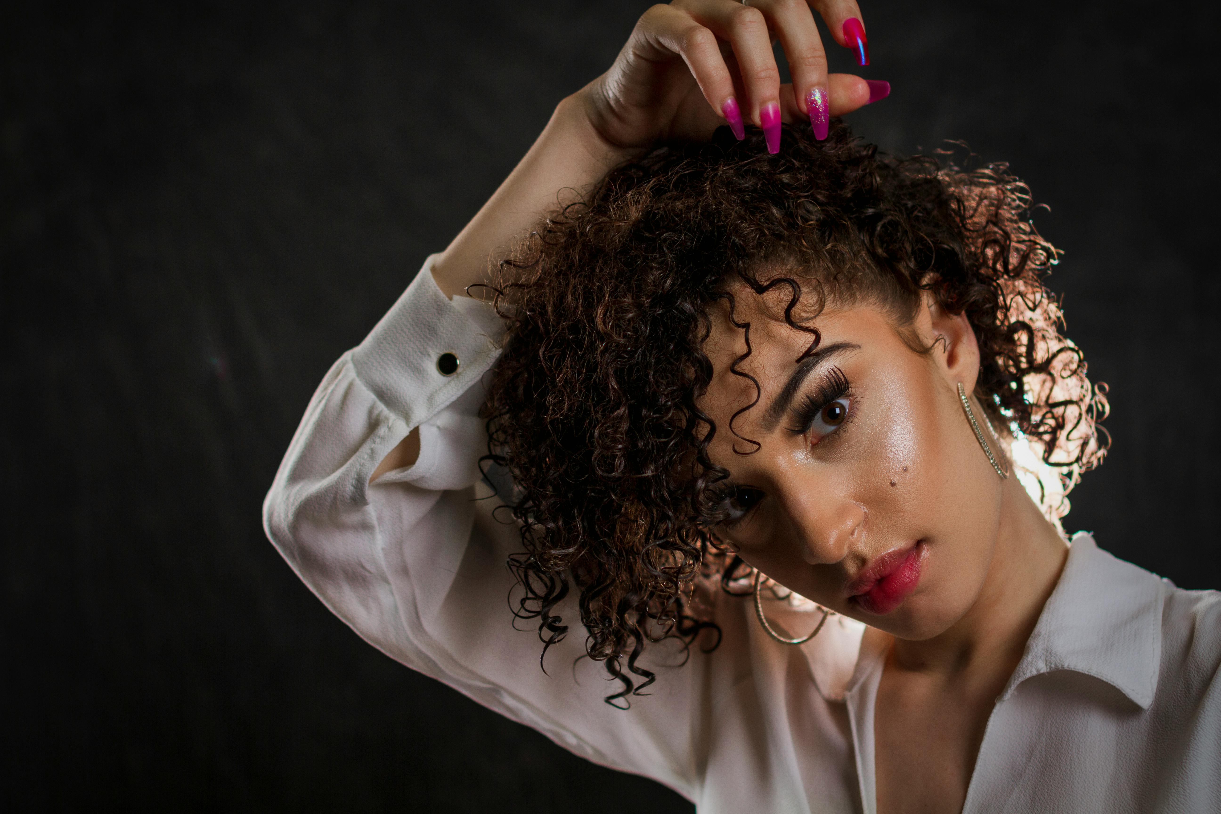 《逆光档案》海报封面